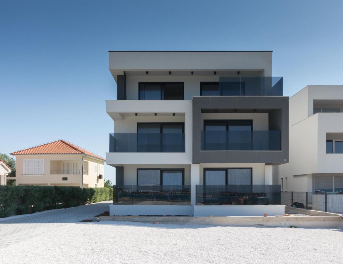 Luxury Beachfront Villa Crystal Aenona - By Ta Leut Agency Nin Extérieur photo
