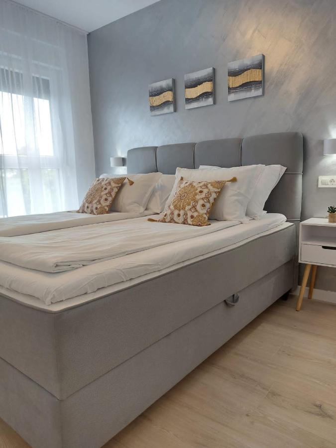 Luxury Beachfront Villa Crystal Aenona - By Ta Leut Agency Nin Extérieur photo